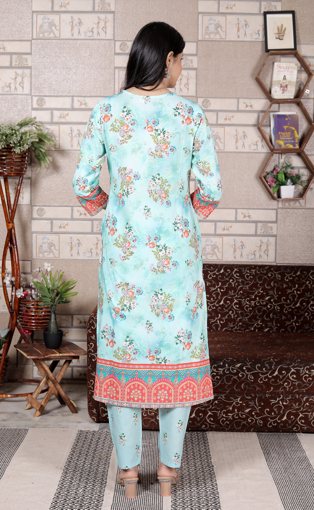 PRIYANSH DRESSES, Women's floral Printed Kurti Set with Dupatta and Pants