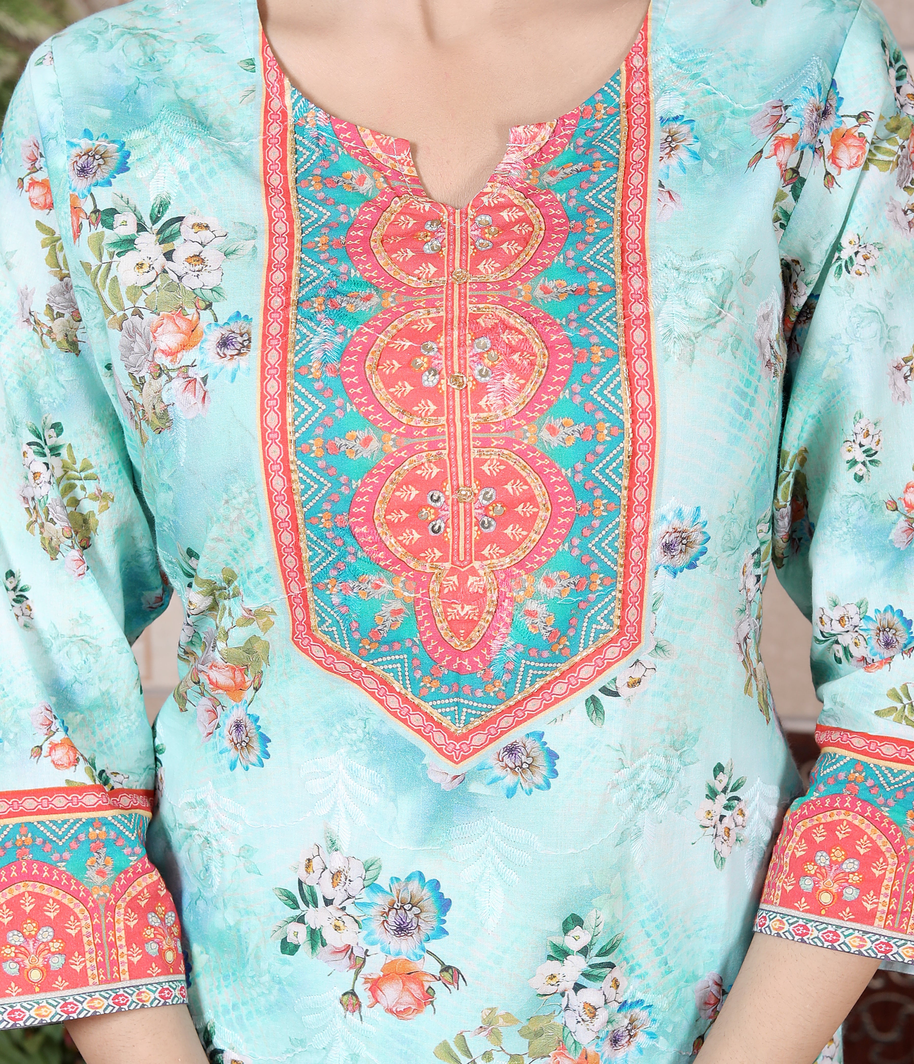 PRIYANSH DRESSES, Women's floral Printed Kurti Set with Dupatta and Pants