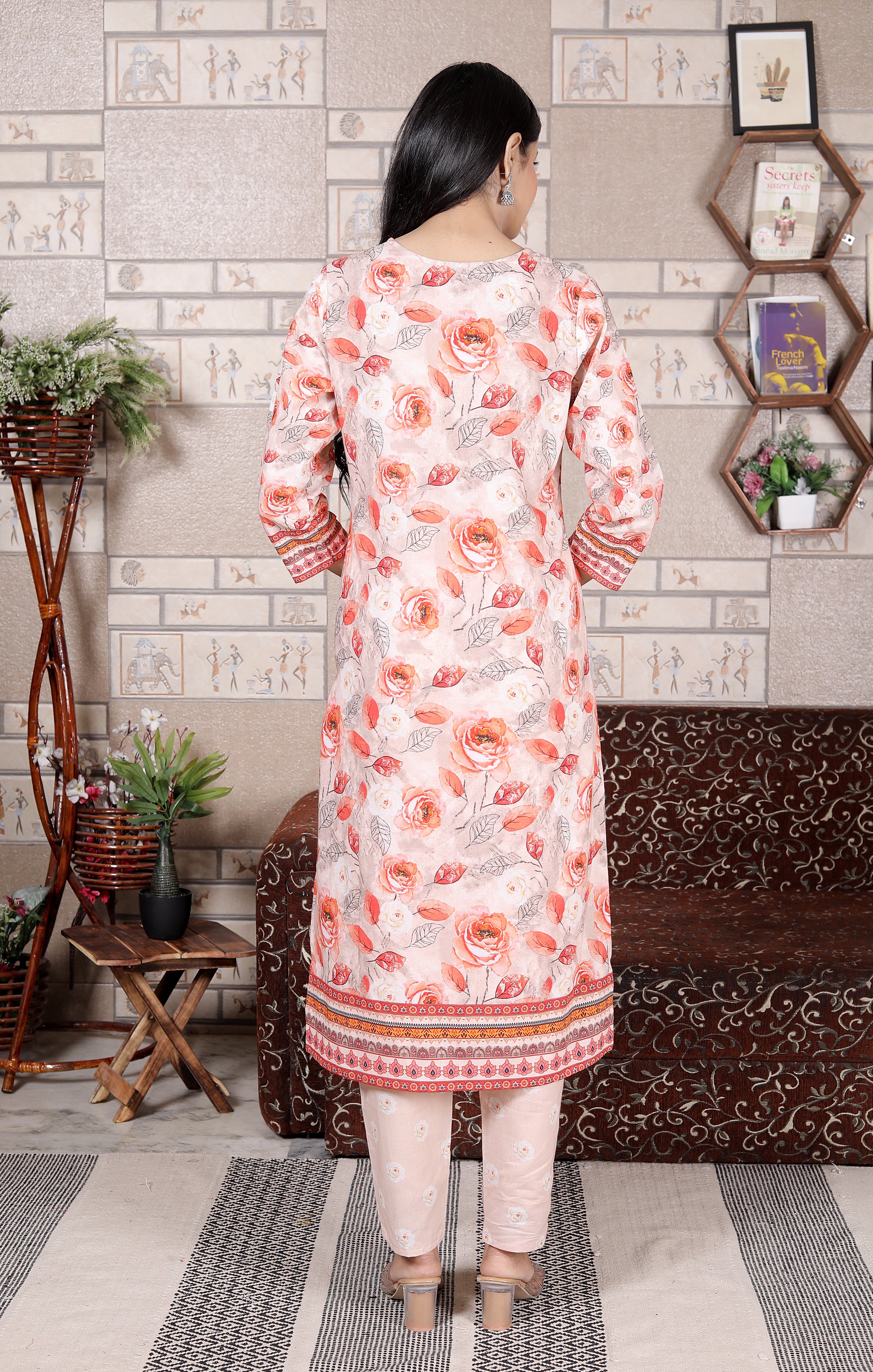 PRIYANSH DRESSES, Women's floral Printed Kurti Set with Dupatta and Pants