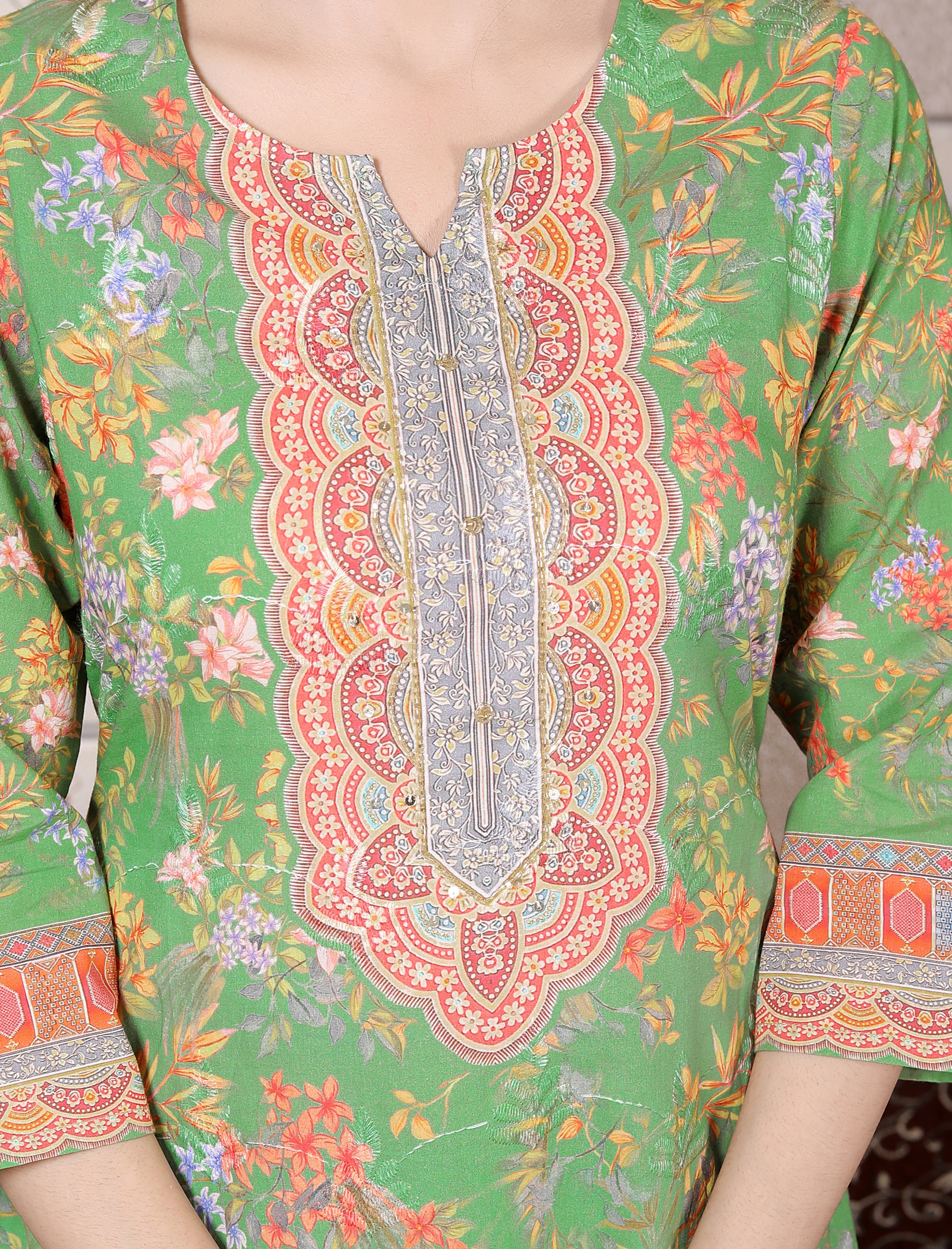 PRIYANSH DRESSES, Women's floral Printed Kurti Set with Dupatta and Pants